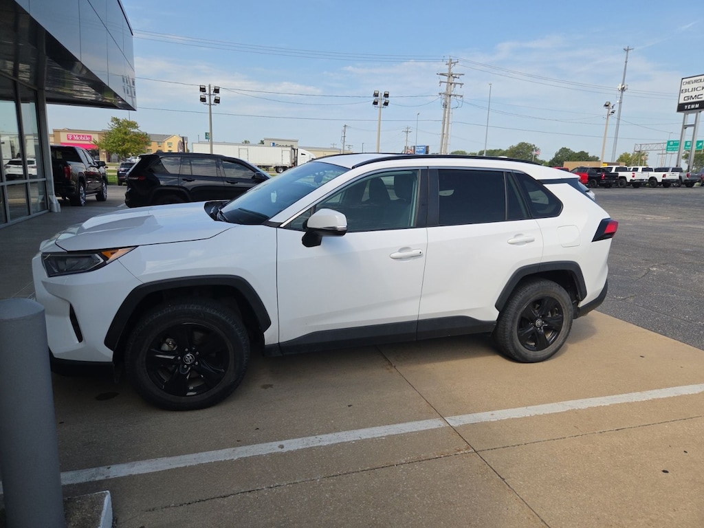 Used 2021 Toyota RAV4 XLE SUV