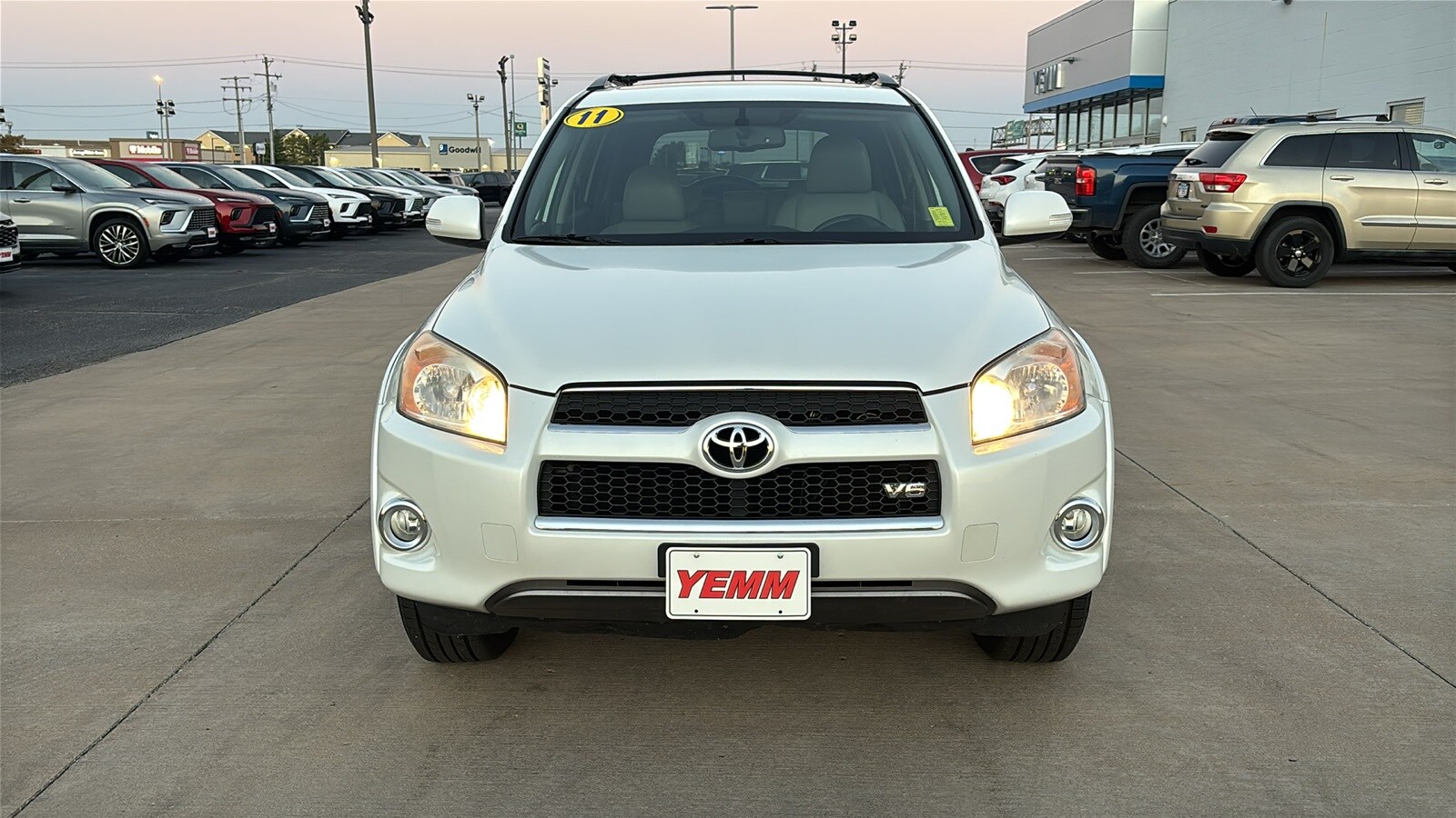 2011 Toyota RAV4 Limited photo 3