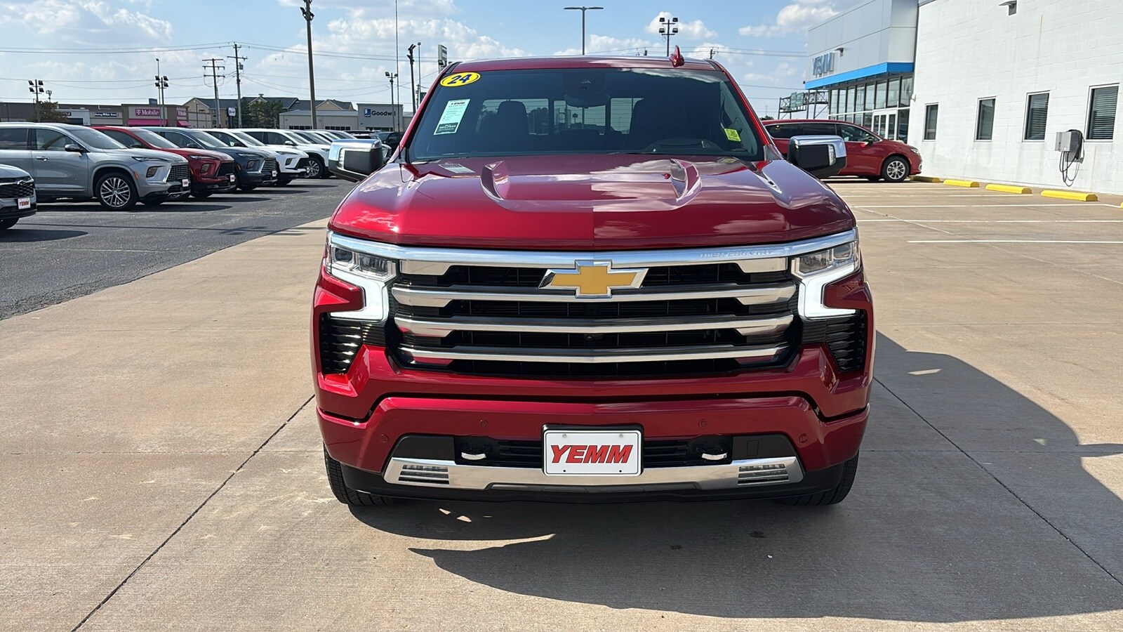 2024 Chevrolet Silverado 1500 High Country photo 3