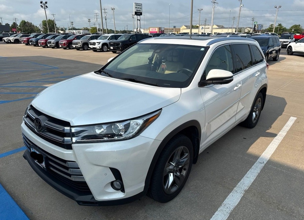 Used 2017 Toyota Highlander Limited Platinum SUV