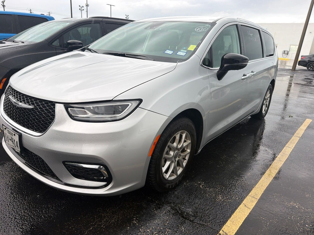 Certified 2024 Chrysler Pacifica Touring L Minivan/Van