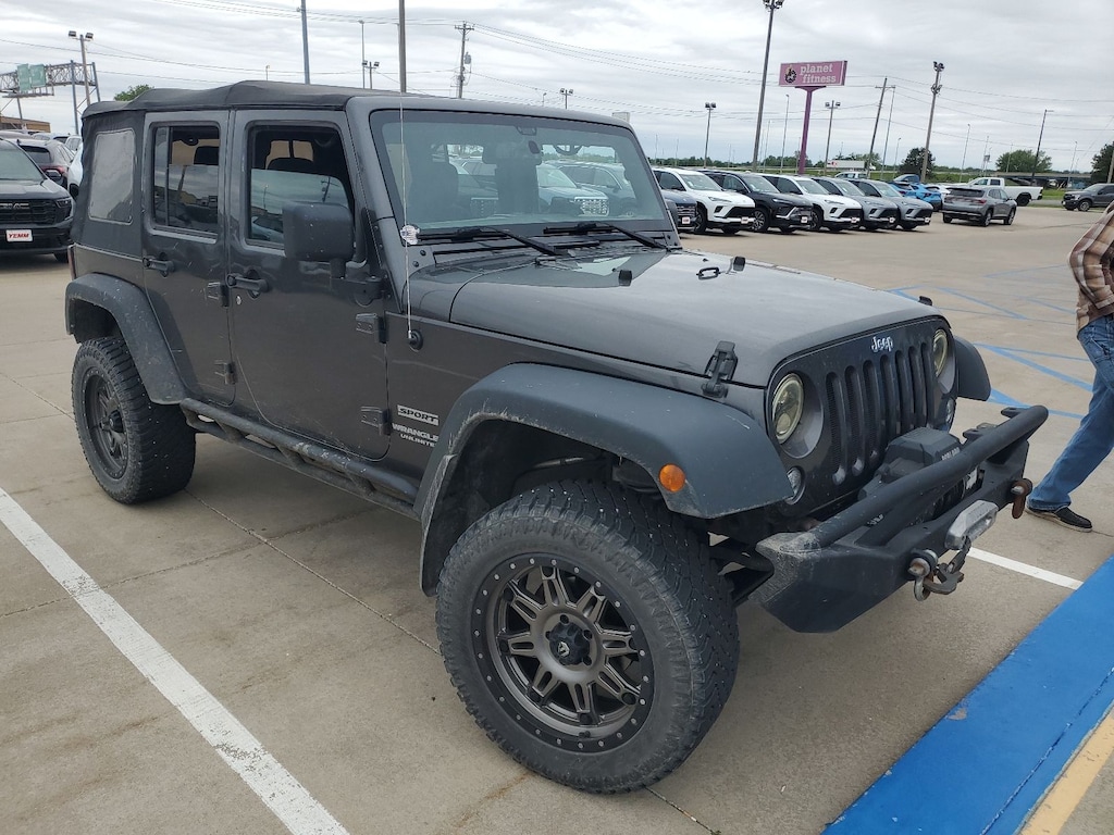 Used 2016 Jeep Wrangler Unlimited Sport SUV