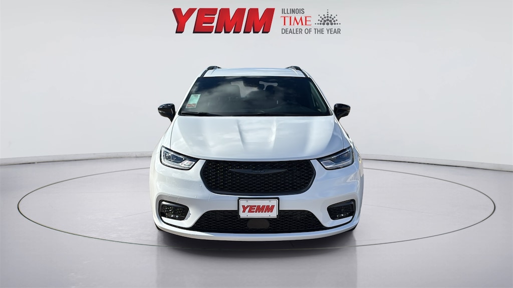 New 2026 Chrysler Pacifica SELECT AWD Passenger Van