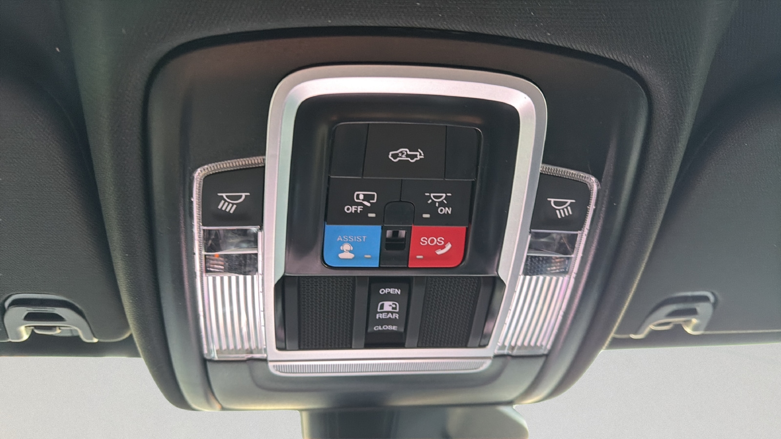 2026 RAM 1500 Laramie - Photo 19