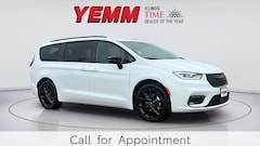 2026 Chrysler Pacifica SELECT Passenger Van