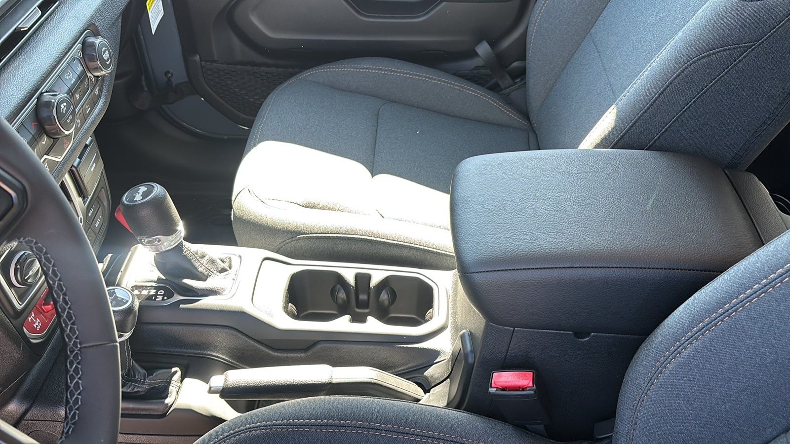 2026 Jeep Wrangler 2-Door Willys - Photo 20