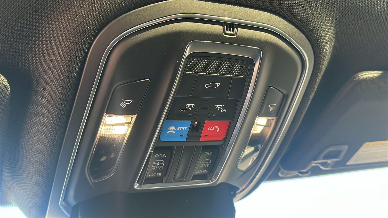 2025 Jeep Grand Cherokee Altitude - Photo 24