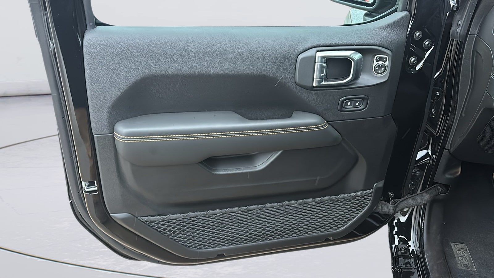 2025 Jeep Wrangler 4-Door Sahara - Photo 26