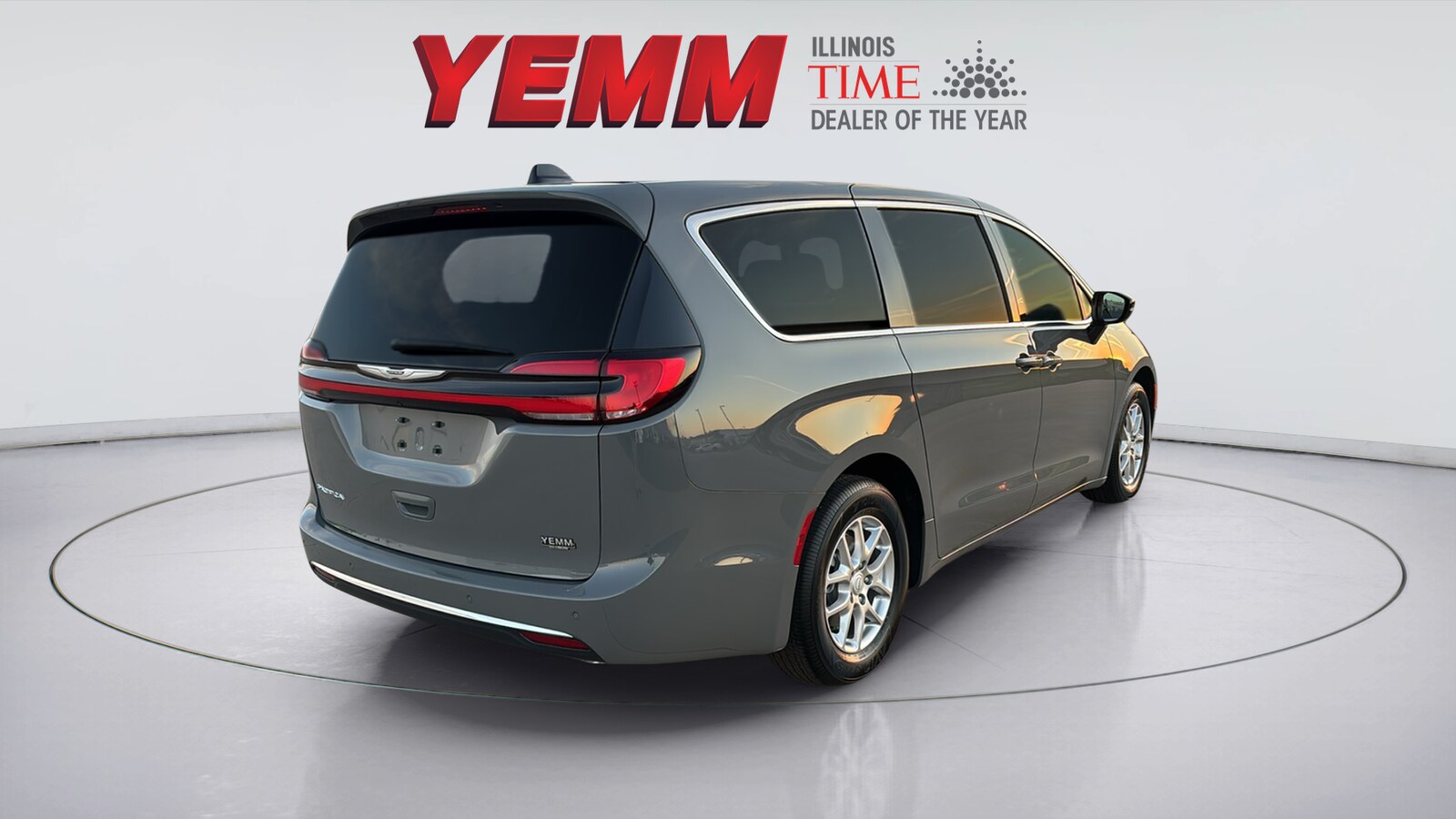 2025 Chrysler Pacifica Select - Photo 10