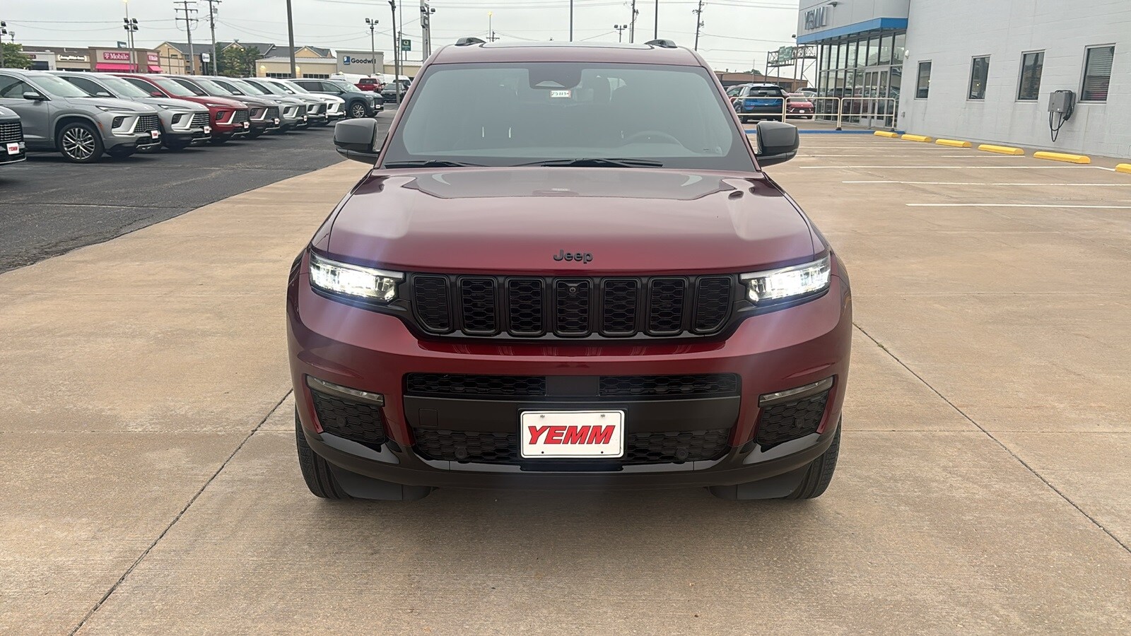 2025 Jeep Grand Cherokee Limited photo 3