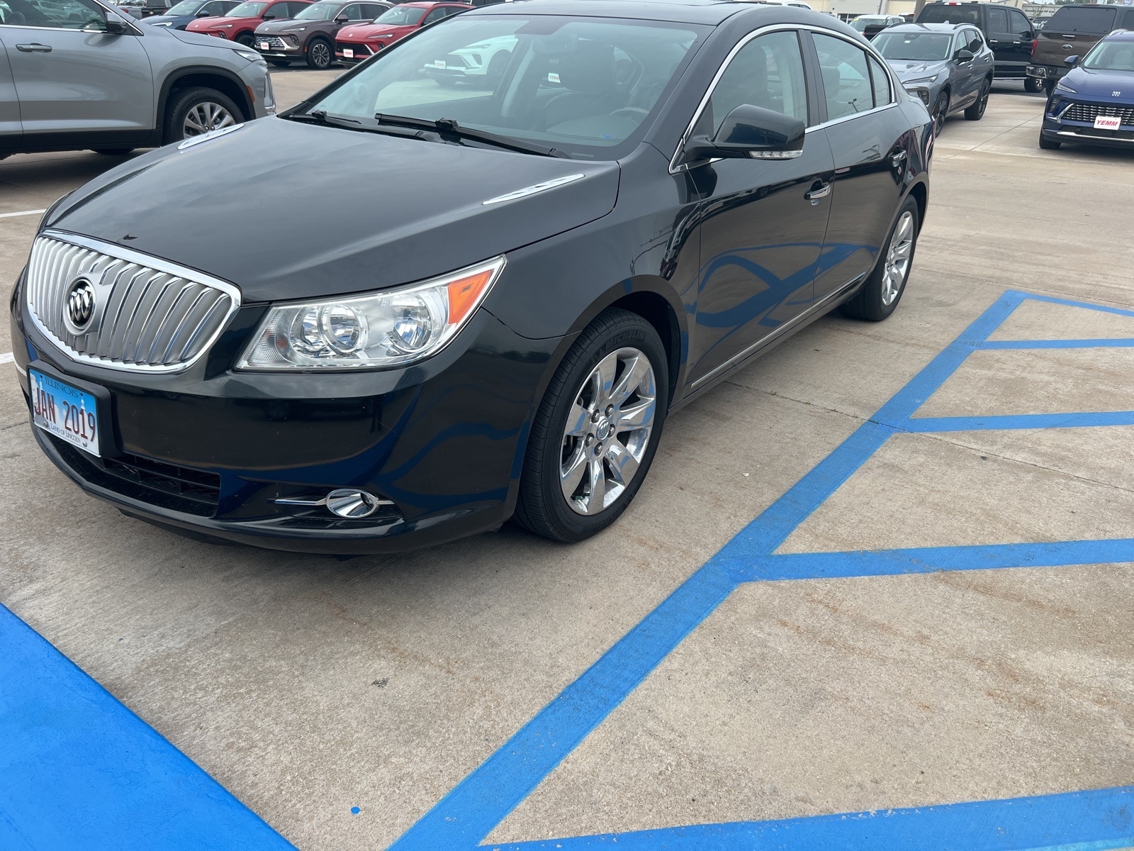 Used 2011 Buick LaCrosse CXL with VIN 1G4GC5ED8BF224417 for sale in Galesburg, IL