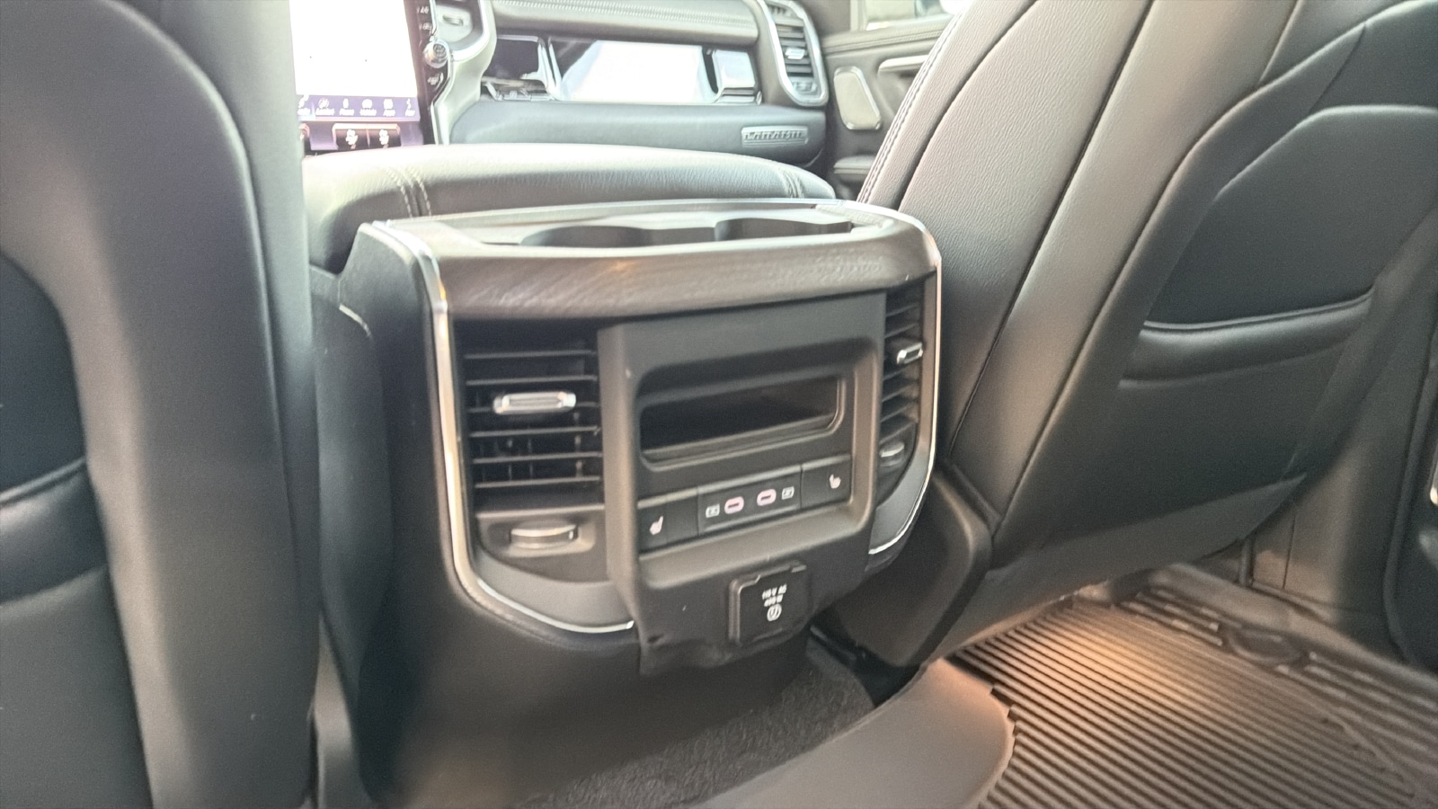 2026 RAM 1500 Laramie - Photo 24