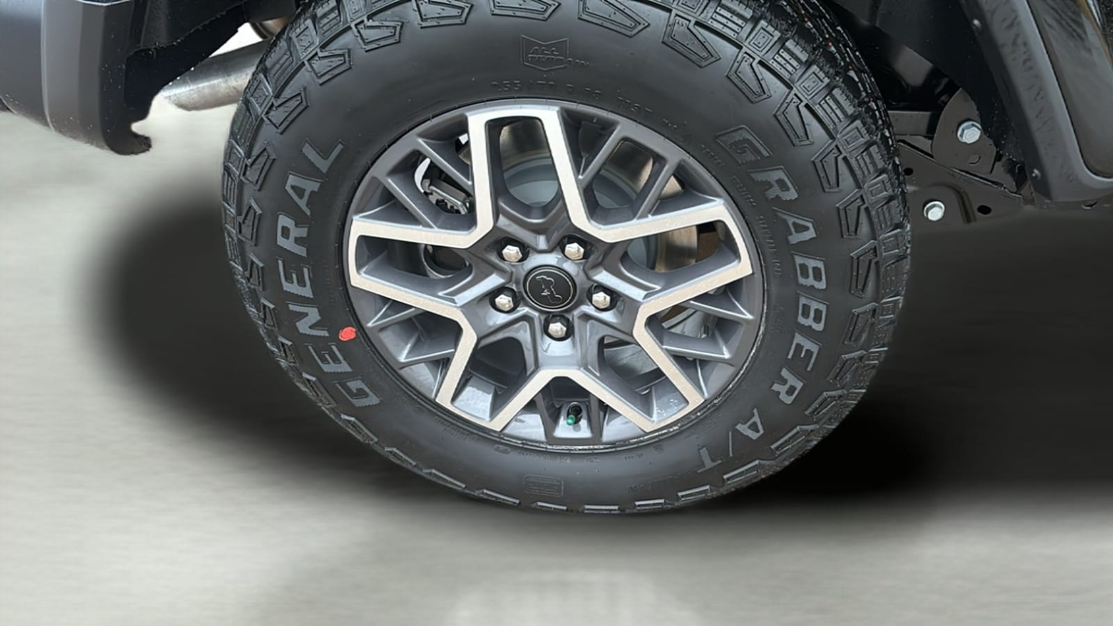2025 Jeep Wrangler 4-Door Sahara - Photo 13