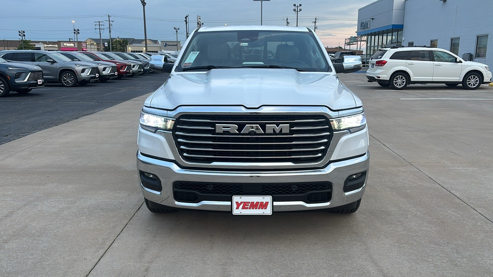 2026 Ram 1500 Laramie photo 3