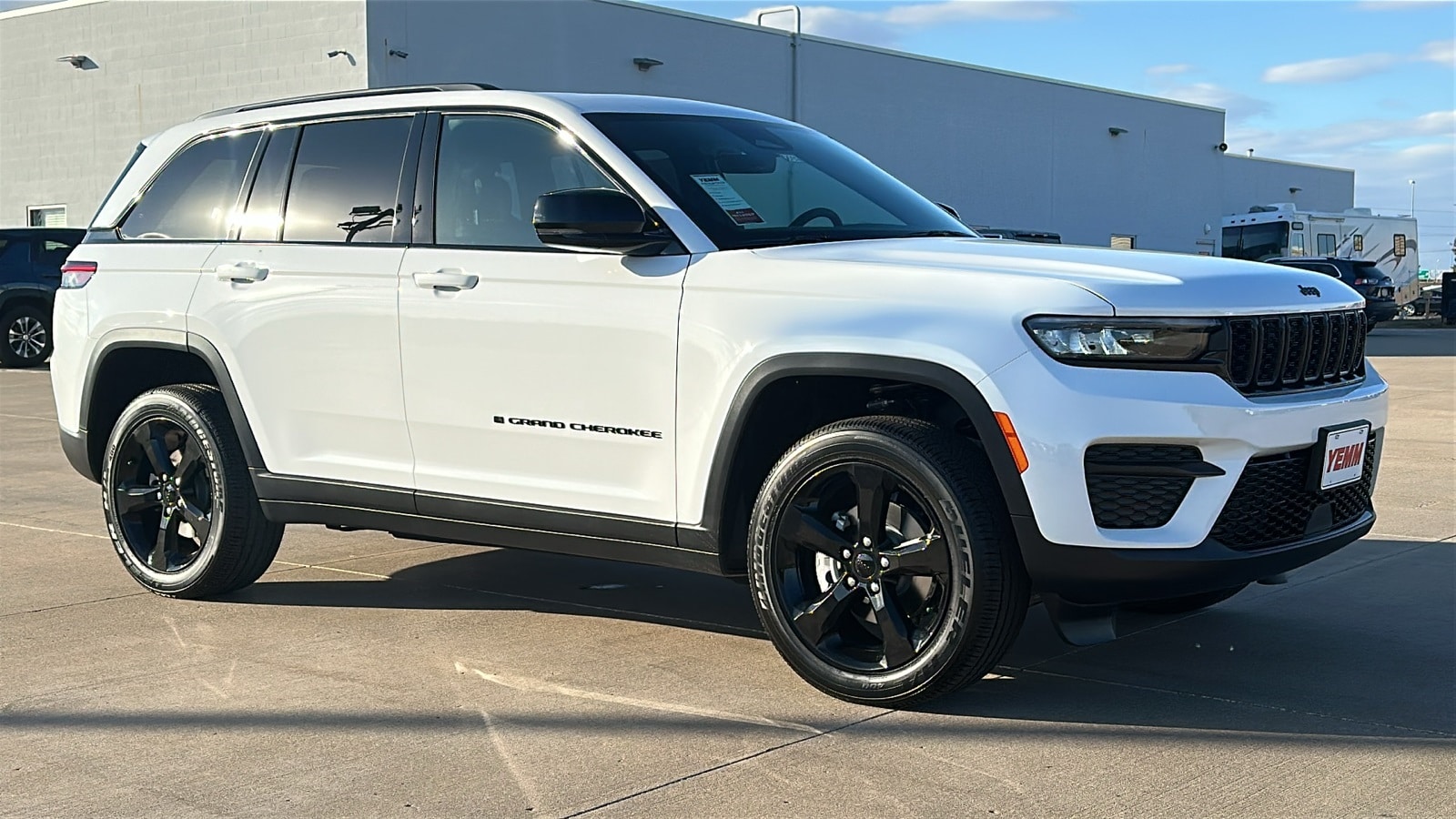 2025 Jeep Grand Cherokee Altitude's photo