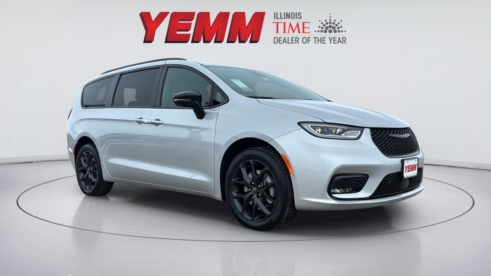 2026 Chrysler Pacifica Select AWD's photo
