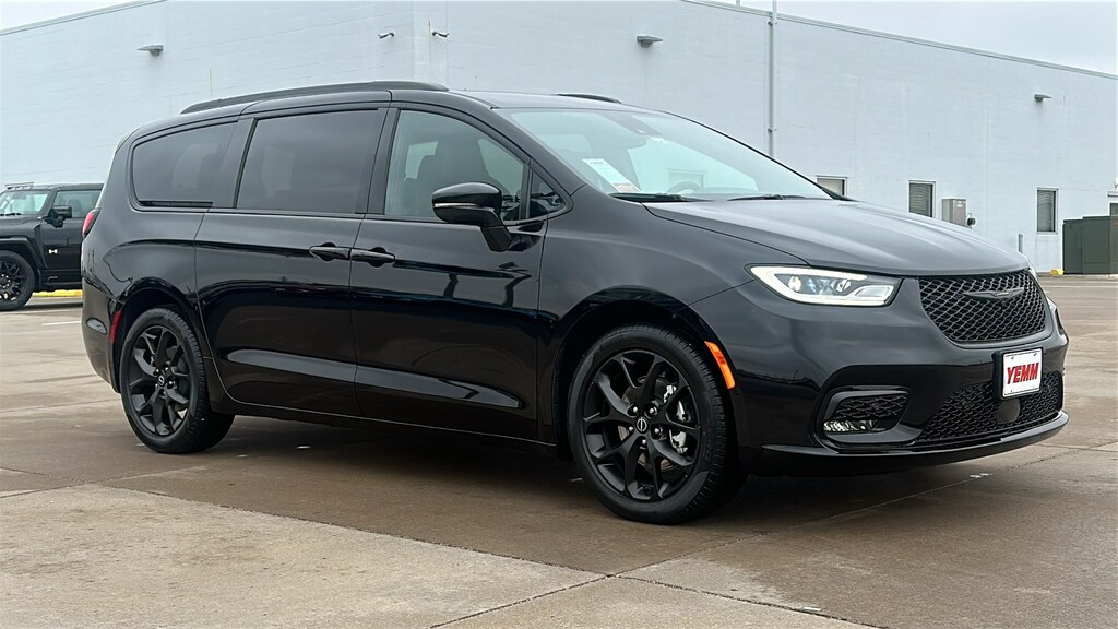 New 2026 Chrysler Pacifica SELECT Passenger Van