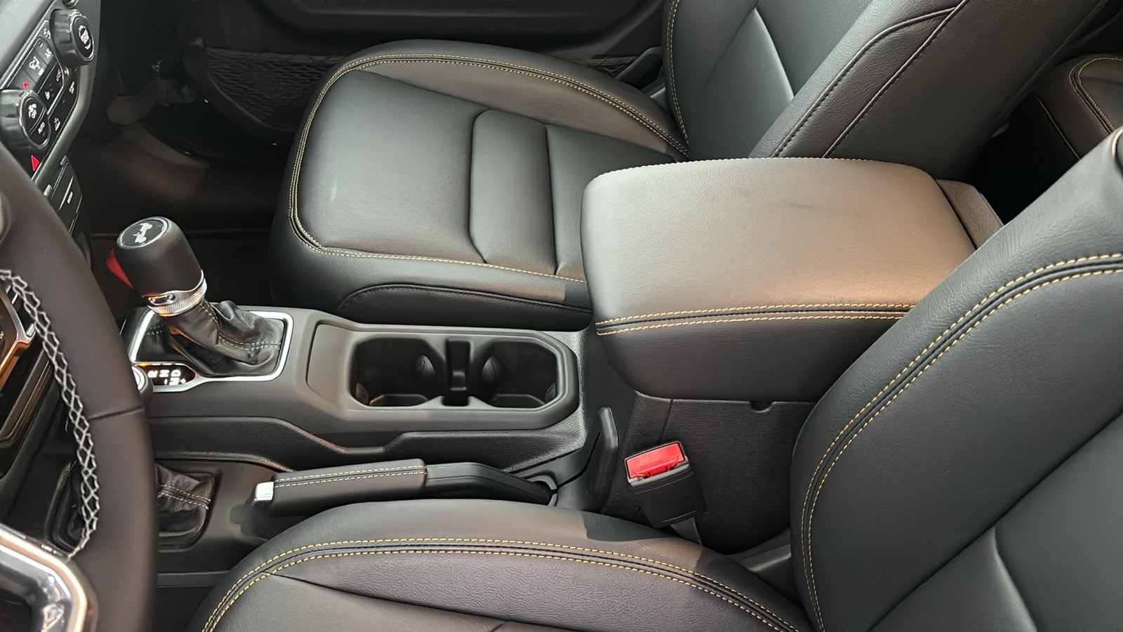 2025 Jeep Wrangler 4-Door Sahara - Photo 23