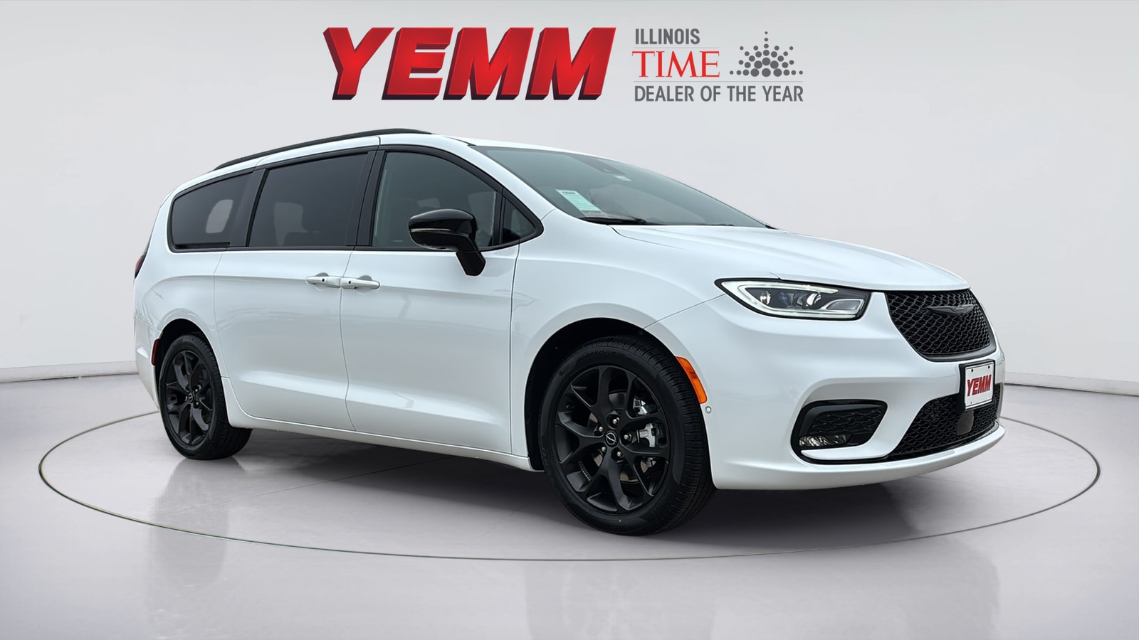 2026 Chrysler Pacifica Limited's photo