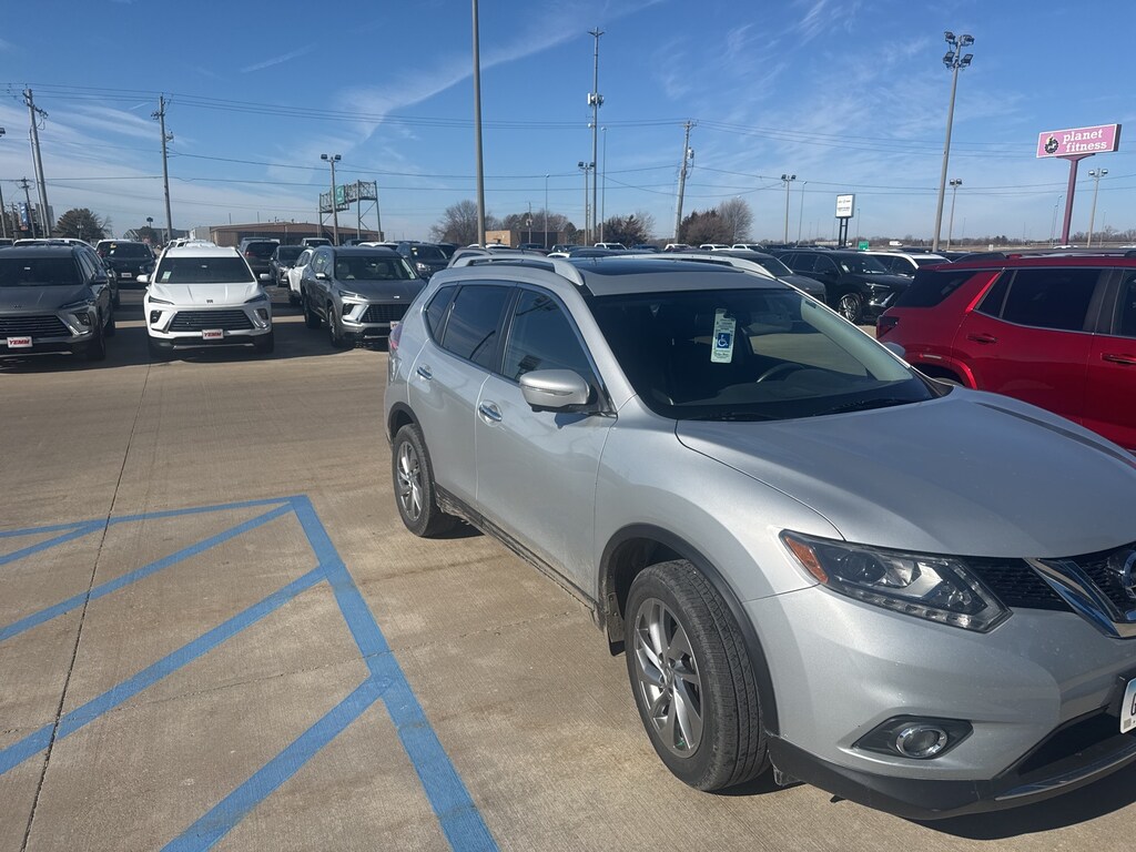 Used 2015 Nissan Rogue SL SUV