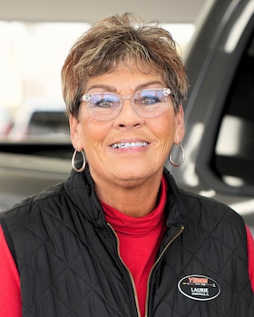 Staff member Laurie Johnson from ID_f7ff6af6ed89