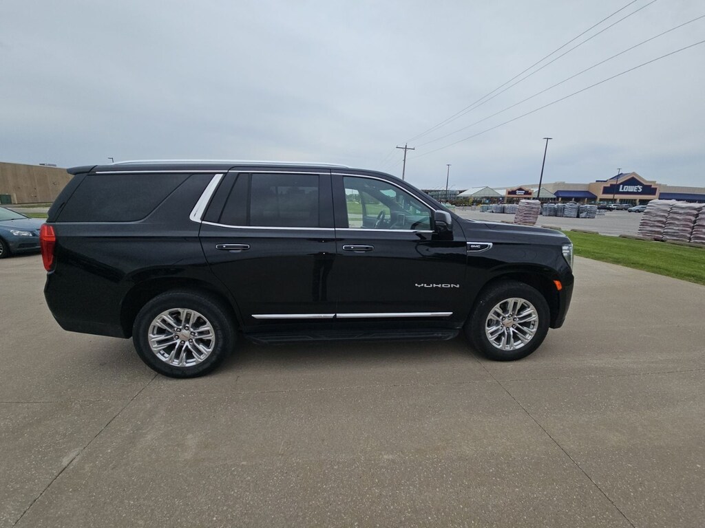 Used 2023 GMC Yukon SLT SUV