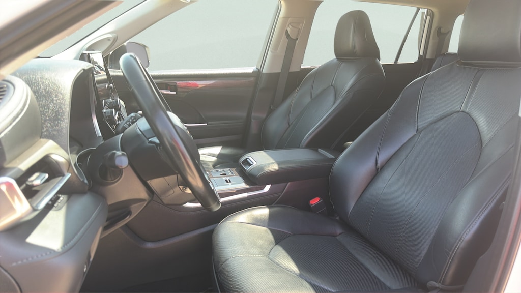 Used 2023 Toyota Highlander Hybrid Limited SUV