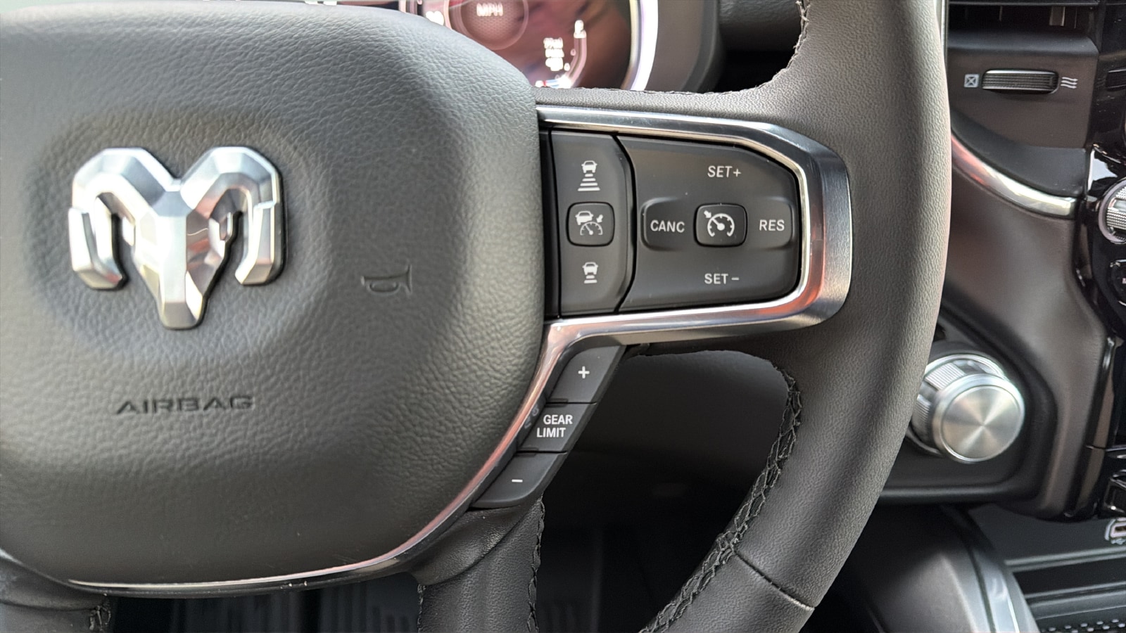 2026 RAM 1500 Laramie - Photo 18