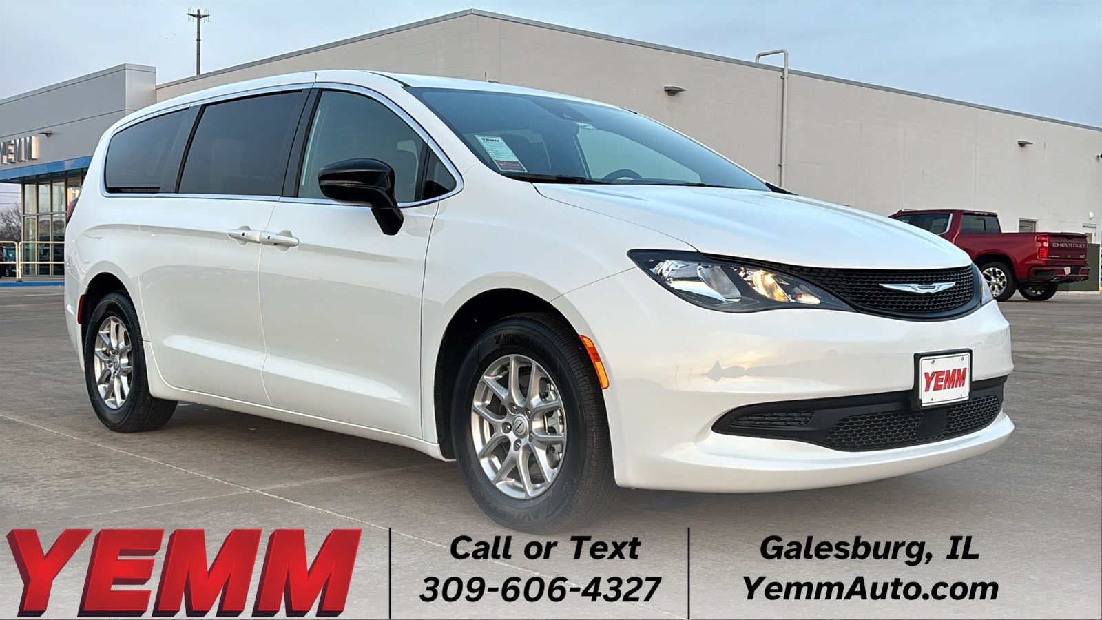 2026 Chrysler Voyager LX's photo