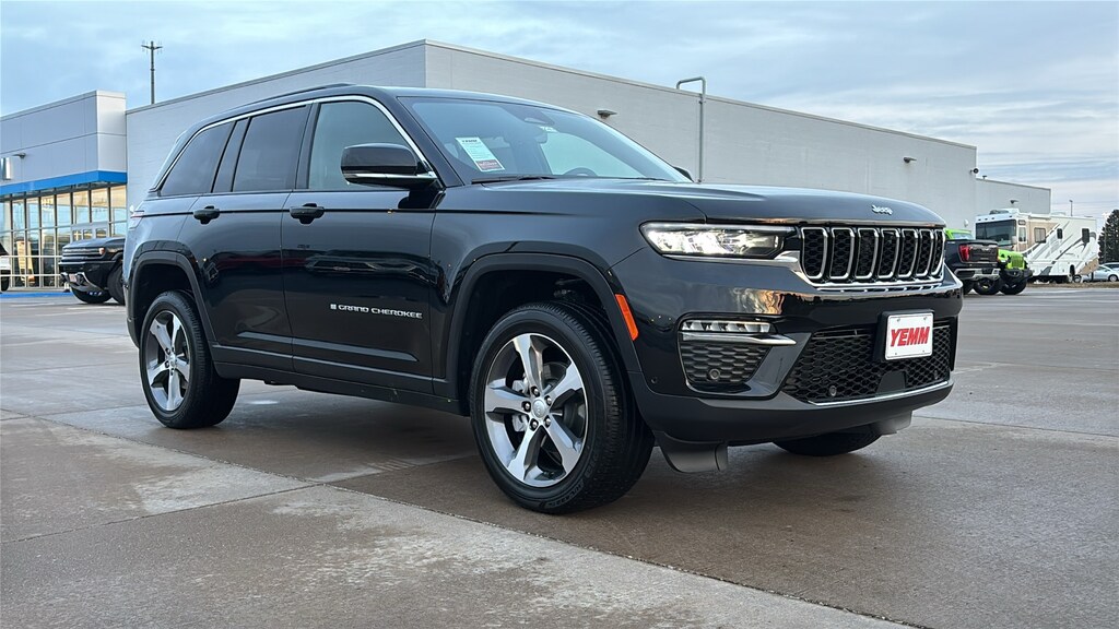 New 2025 Jeep Grand Cherokee LIMITED 4X4 Sport Utility