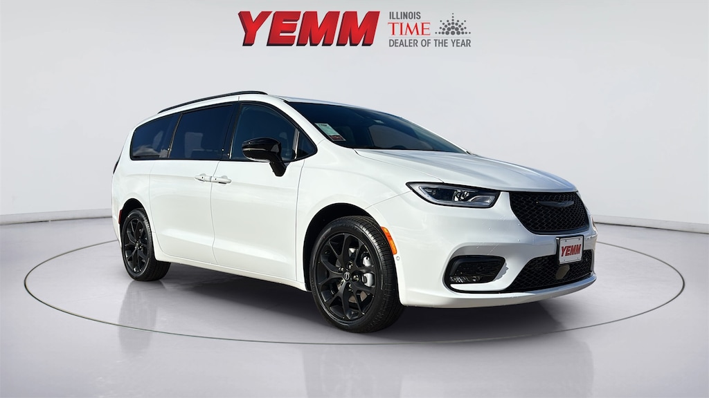 New 2026 Chrysler Pacifica SELECT AWD Passenger Van