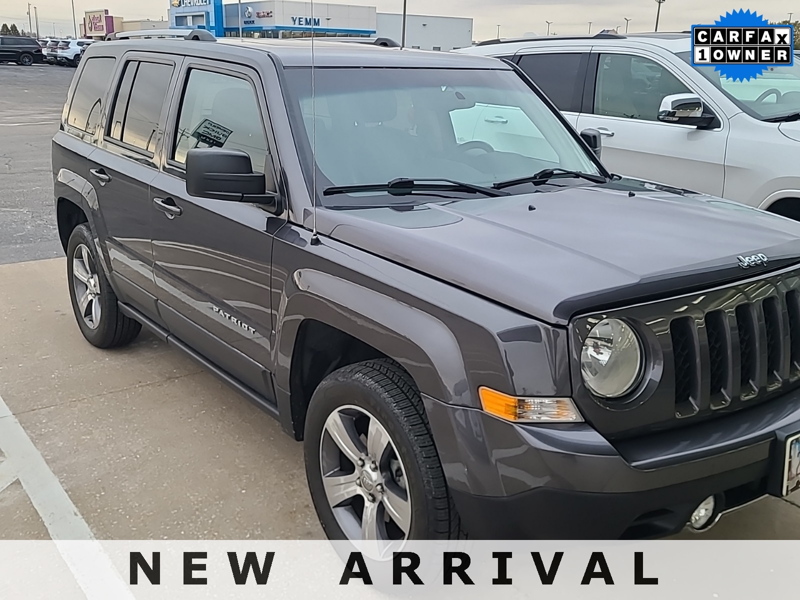 2016 Jeep Patriot Latitude's photo