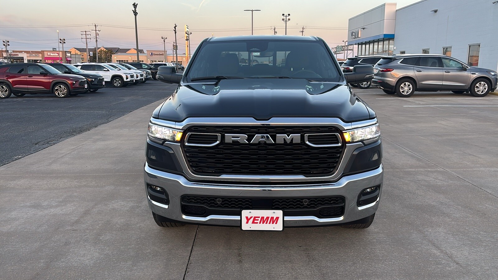2025 Ram 1500 Big Horn photo 3