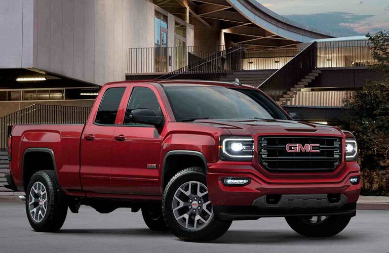 2017 GMC Sierra vs 2017 Chevy Silverado Yemm Automotive Group