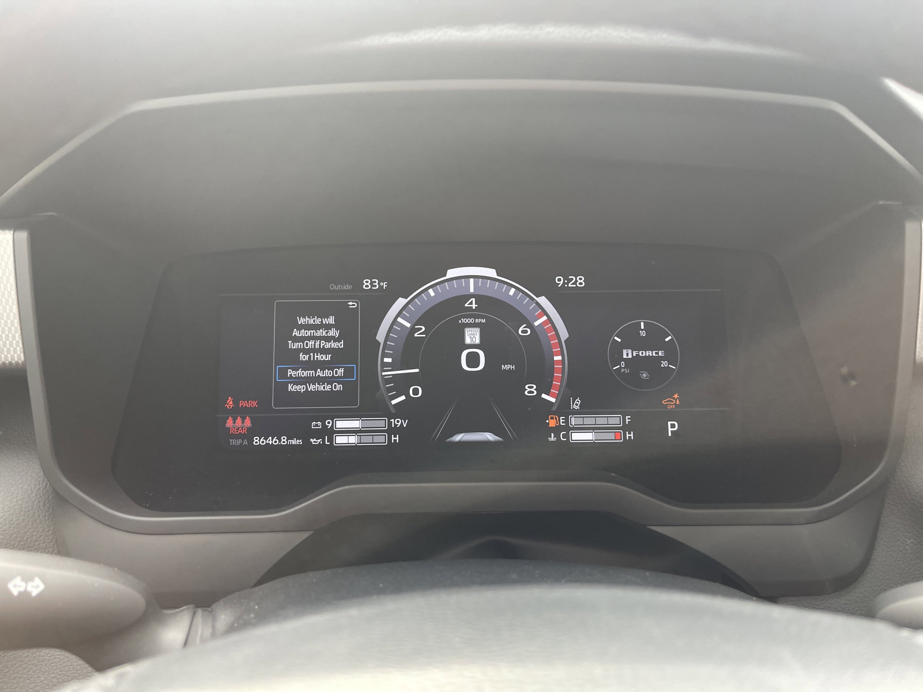 2024 Toyota Tundra Limited - Photo 18