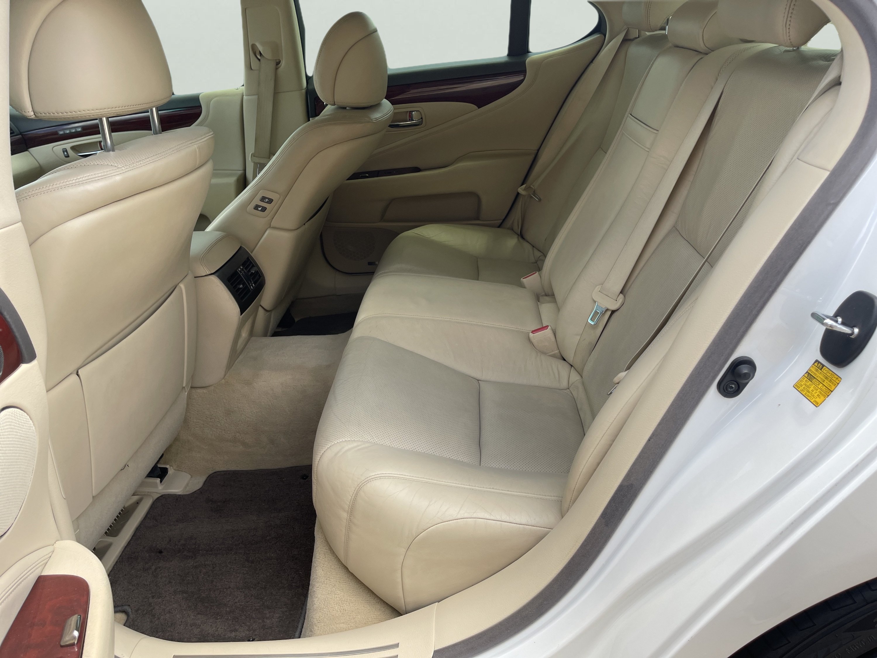 2012 Lexus LS Base - Photo 10