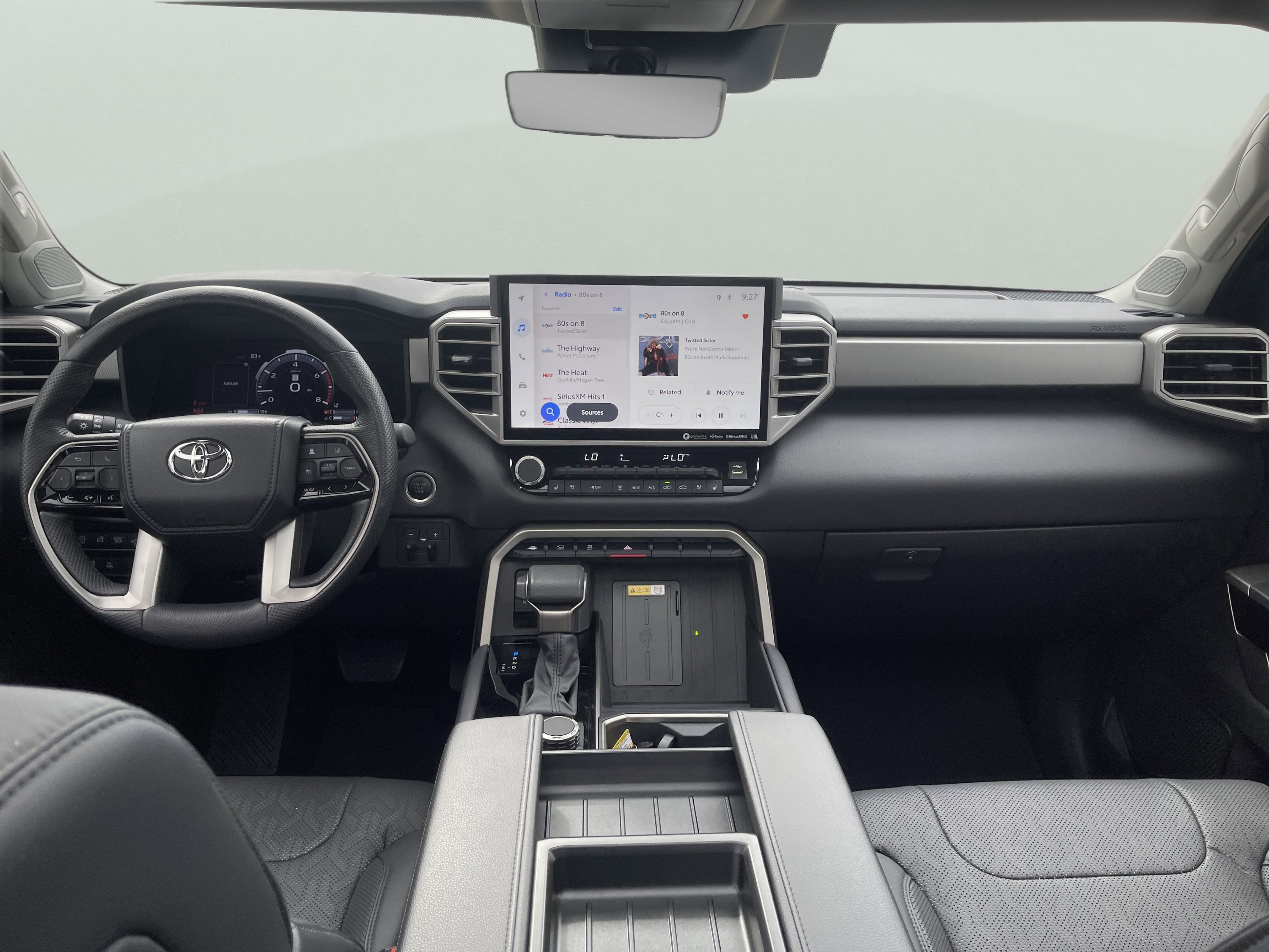 2024 Toyota Tundra Limited - Photo 10