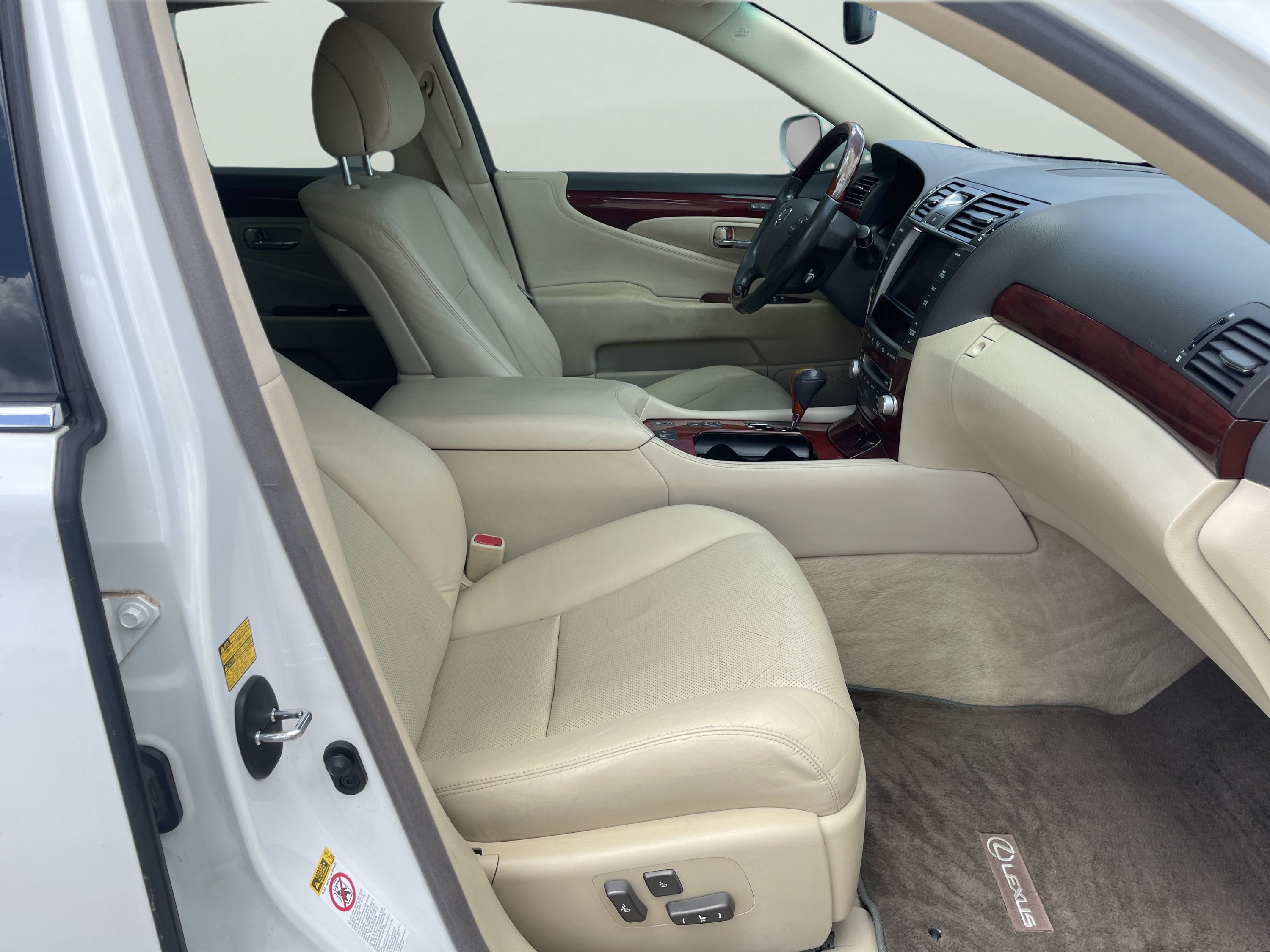 2012 Lexus LS Base - Photo 11