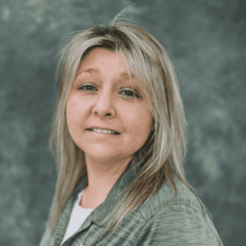 Staff member Jennifer Clark from ID_63afe1
