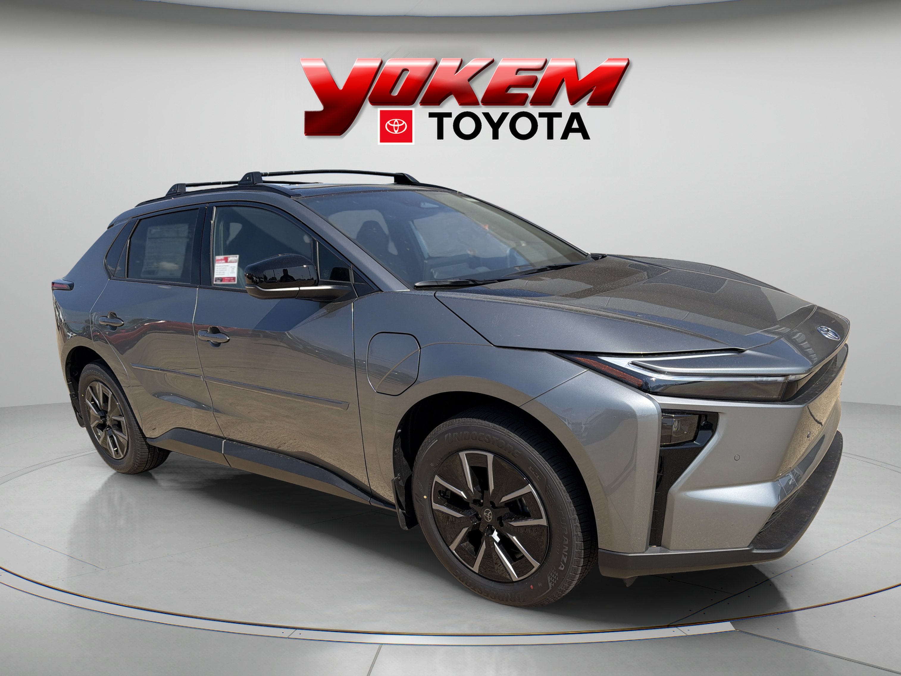 2026 Toyota bZ XLE - Photo 9