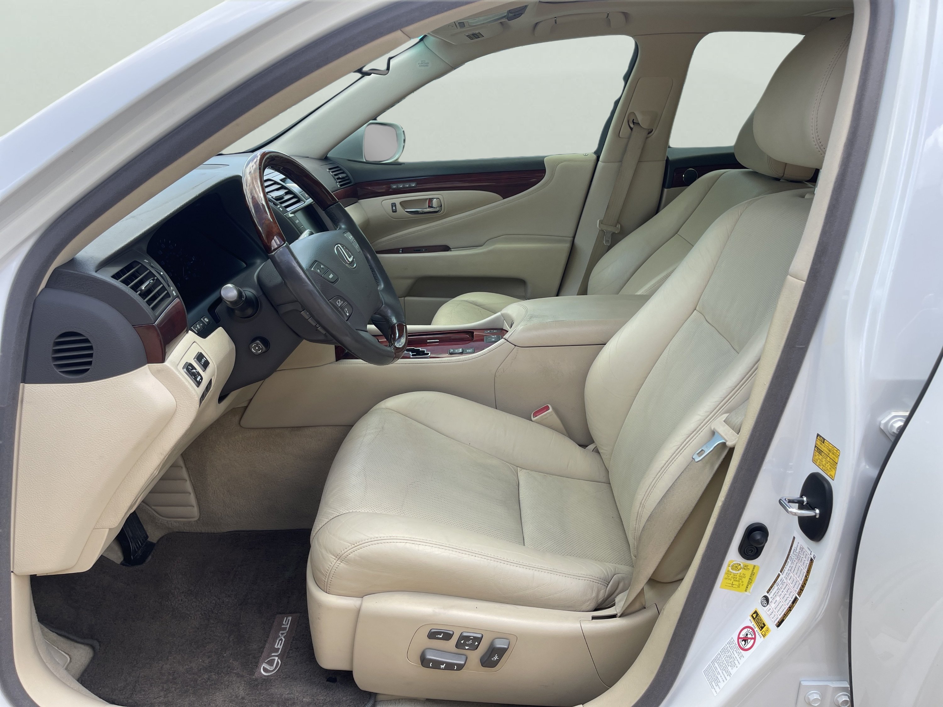 2012 Lexus LS Base - Photo 9
