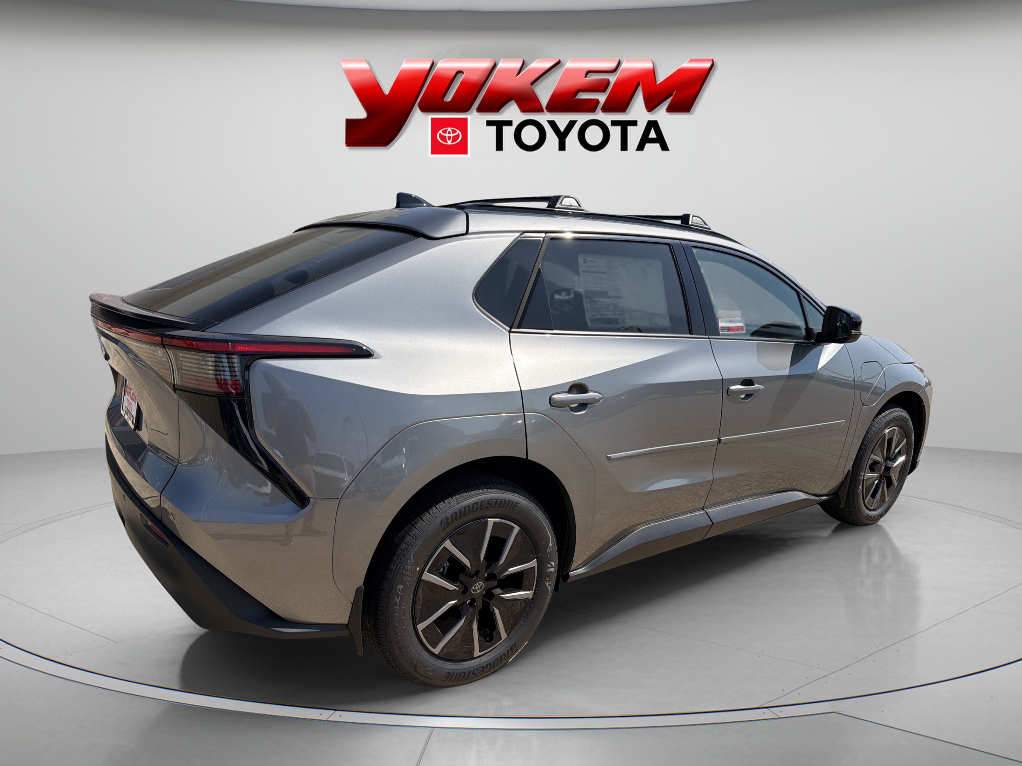 2026 Toyota bZ XLE - Photo 27