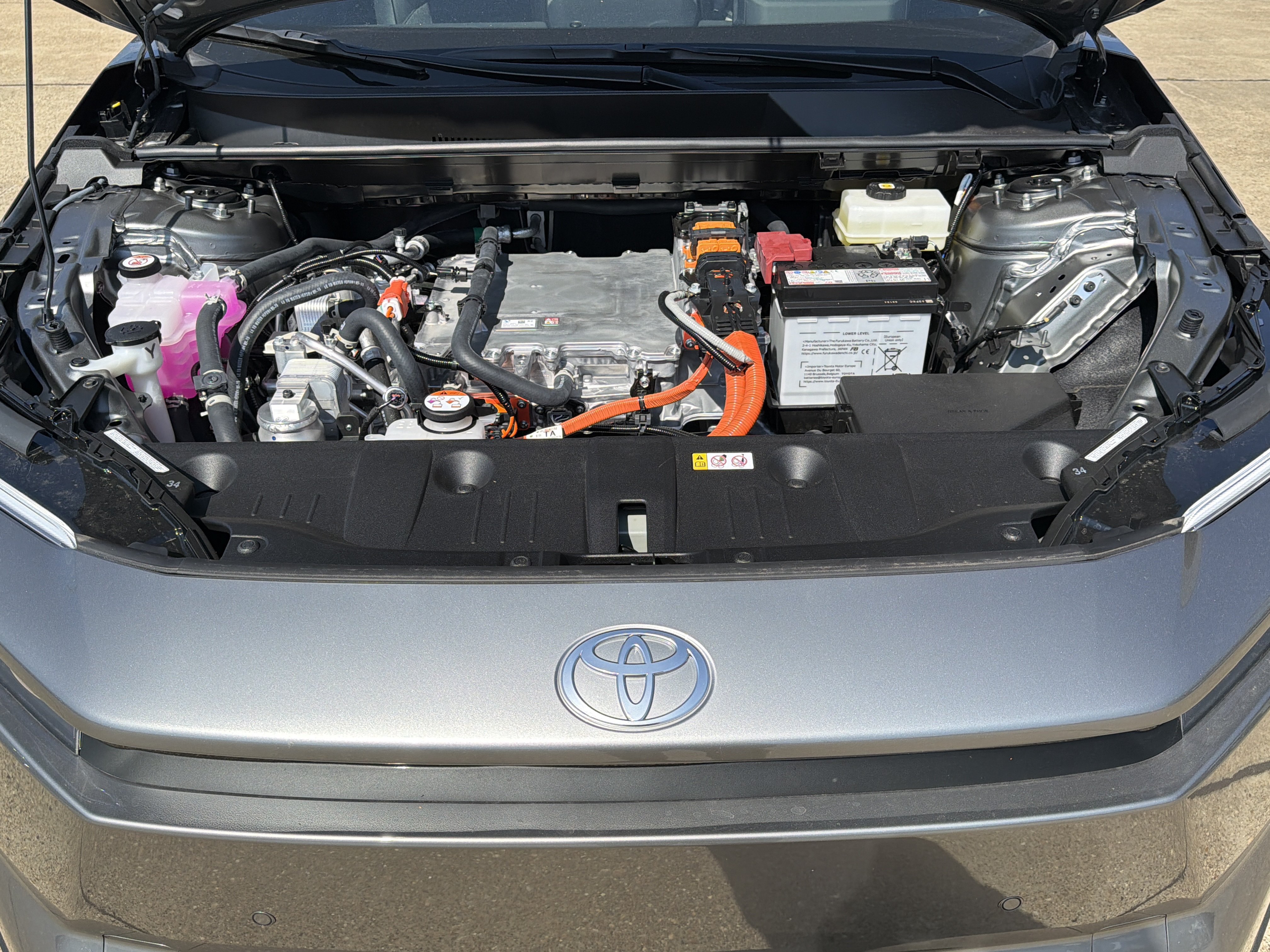 2026 Toyota bZ XLE - Photo 12
