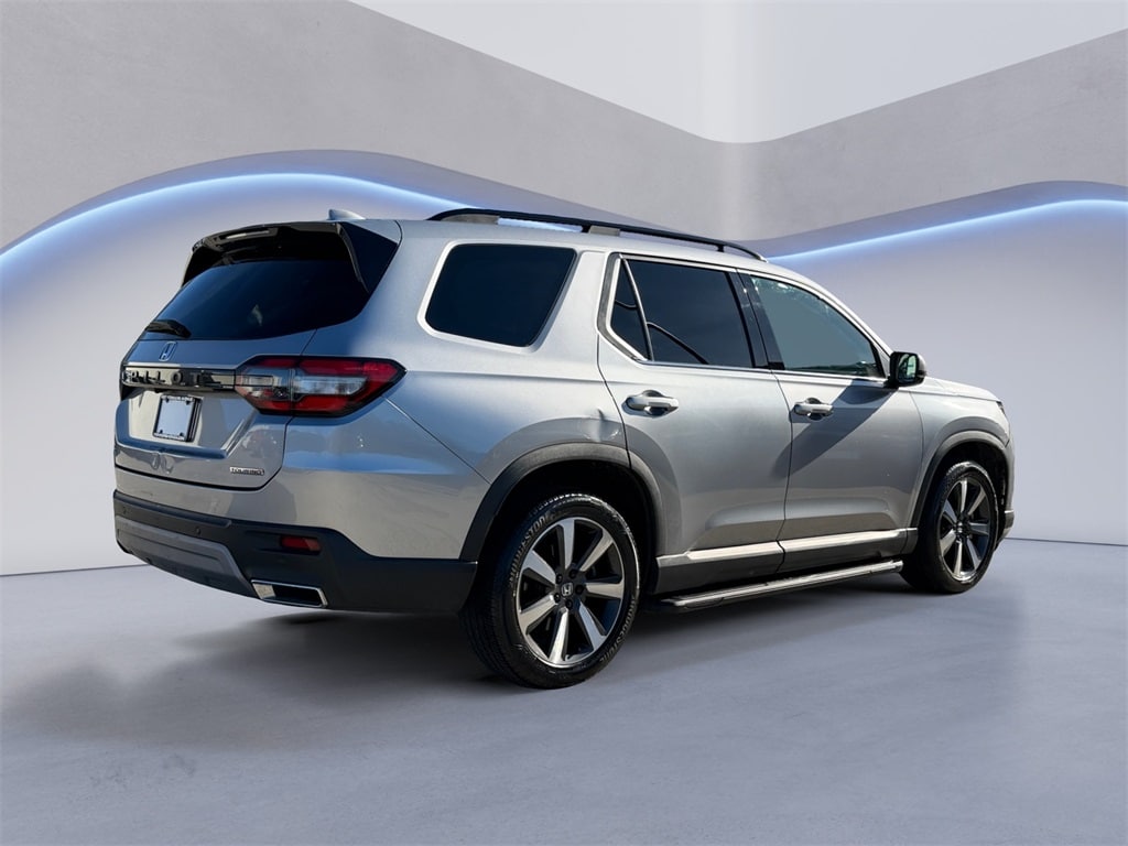 2023 Honda Pilot Touring photo 4