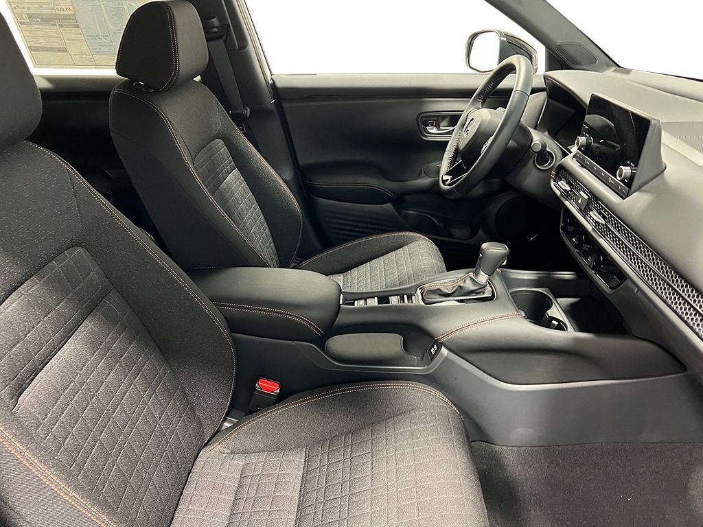 2025 Honda HR-V Sport - Photo 30