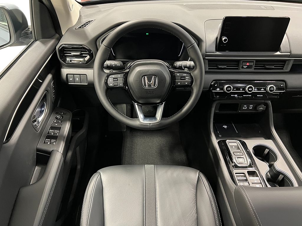 2025 Honda Pilot Touring - Photo 17