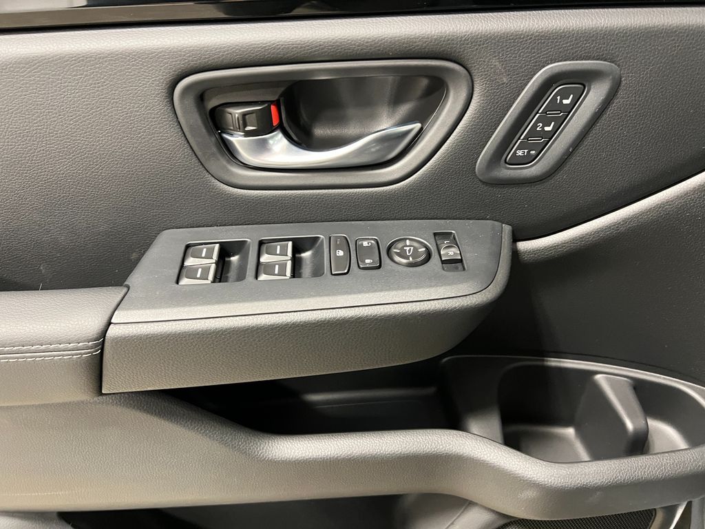 2025 Honda Pilot Touring - Photo 15