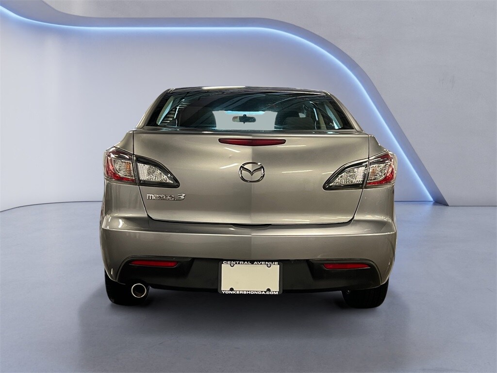 2010 Mazda Mazda3 Touring photo 4