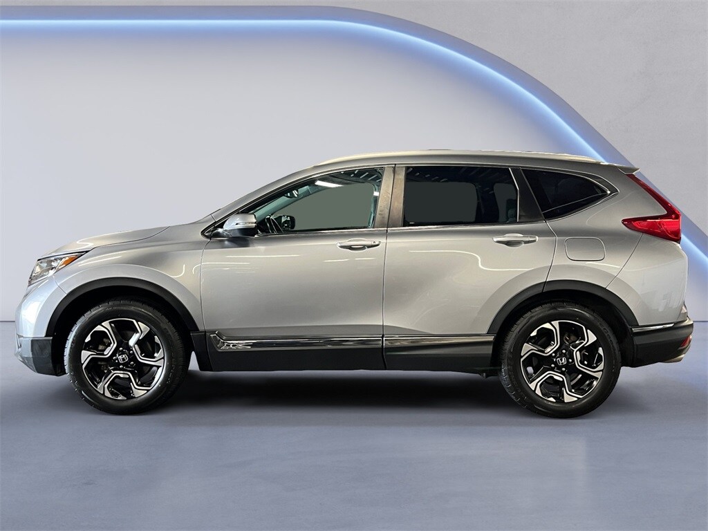 2017 Honda CR-V Touring photo 2