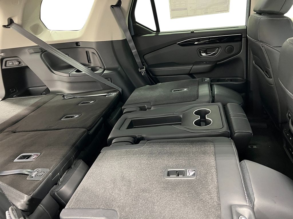 2025 Honda Pilot Touring - Photo 37